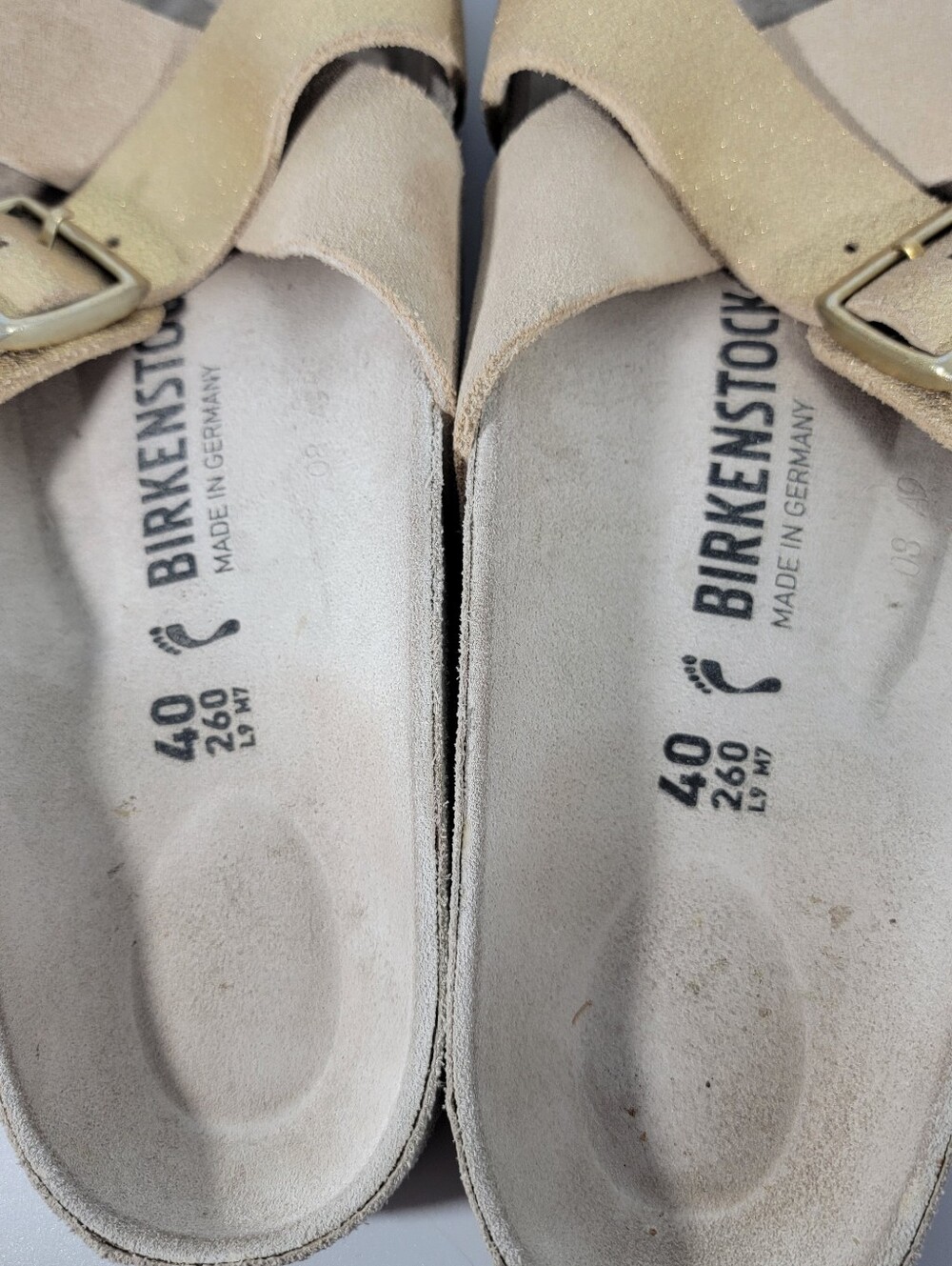 Birkenstock Sandals Womens EU 40 Siena Gold Metallic Suede Buckle Cross Strap - Picture 9 of 10